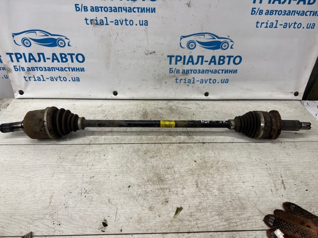Піввісь задня, права 496012W050 HYUNDAI