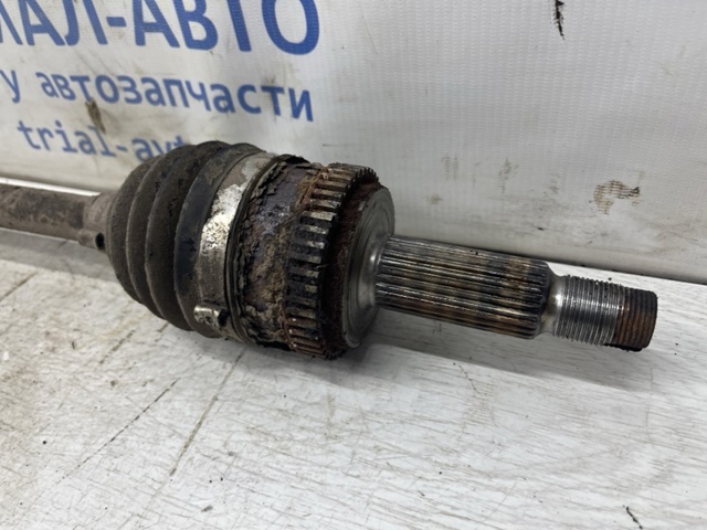 Піввісь задня, права 496012Y000 HYUNDAI