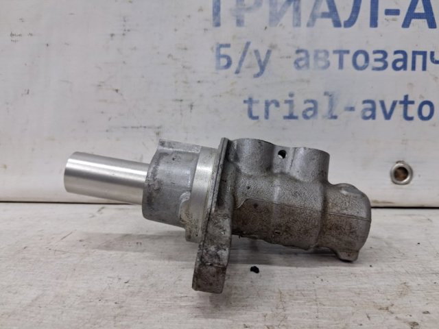 Циліндр головний гальма (Гідротормоз) 5110079J00 SUZUKI