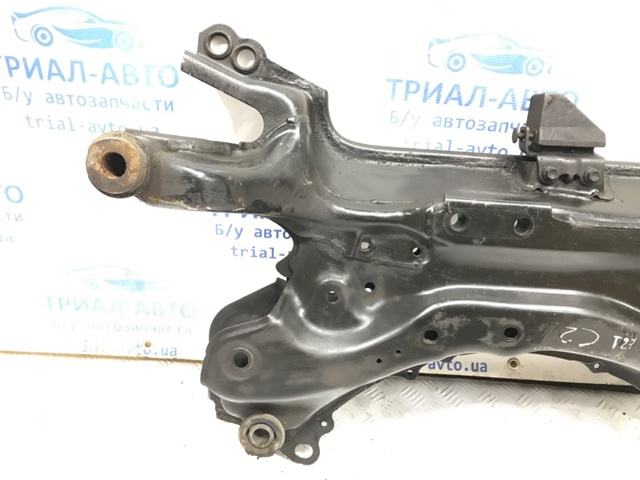 Підрамник передній 5120105101 TOYOTA