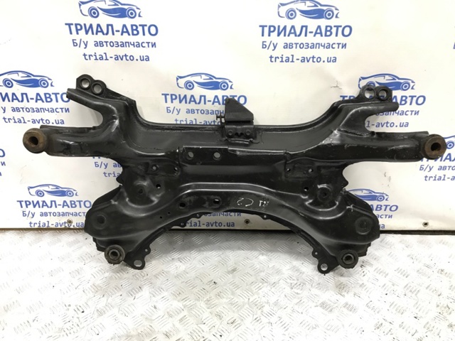 Передня балка 5120105101 TOYOTA