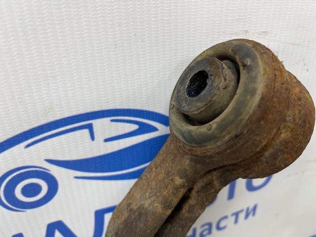 Правий важіль передній нижній підвіски 51350SEAE01 HONDA