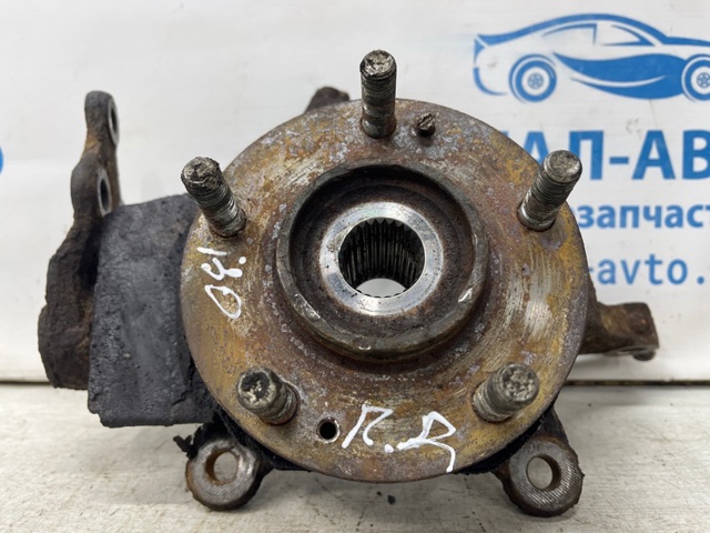 Цапфа передні праві 51716A6000 HYUNDAI