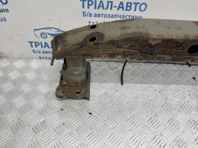 Підсилювач бампера переднього 5202105040 TOYOTA