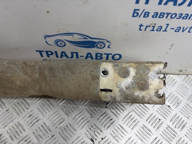 Шина бампера заднього Тойота Рав 4 3
