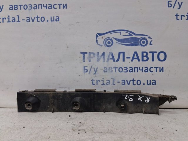Направляюча заднього бампера, ліва 525760E010 TOYOTA