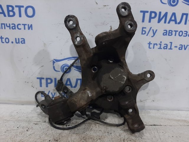 Цапфа - поворотний кулак задній, правий 527202S000 HYUNDAI