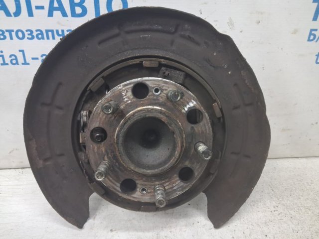 Маточина заднього колеса 52730C1100 HYUNDAI