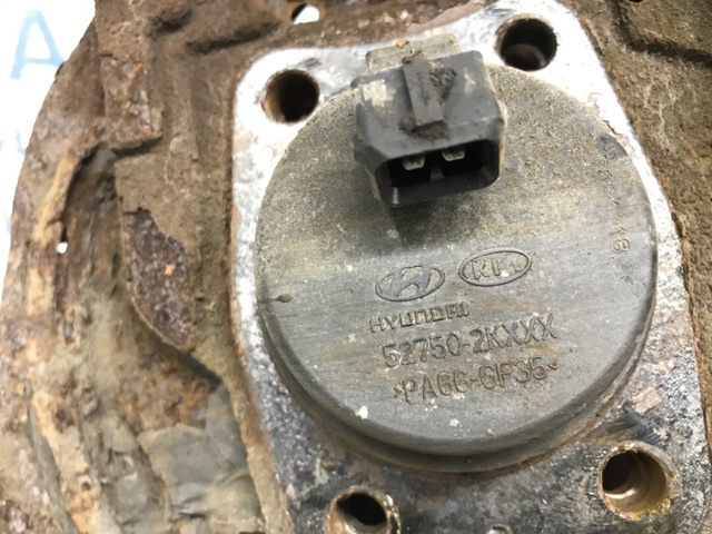 Маточина задня 527502K000 HYUNDAI