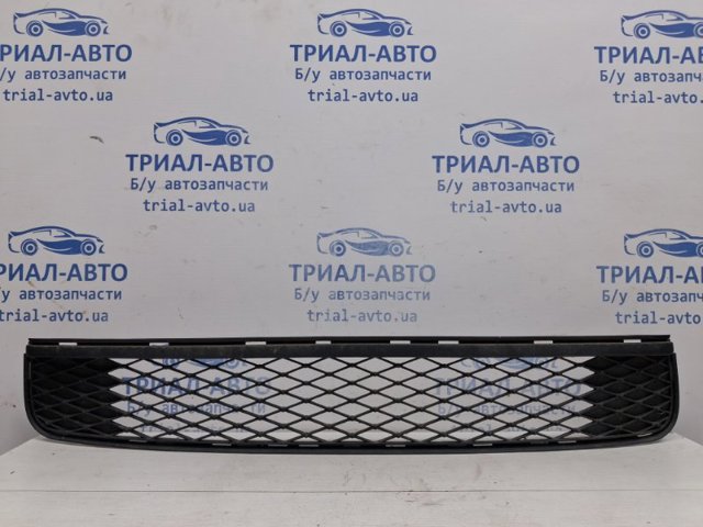 Решітка переднього бампера 5311202250 TOYOTA
