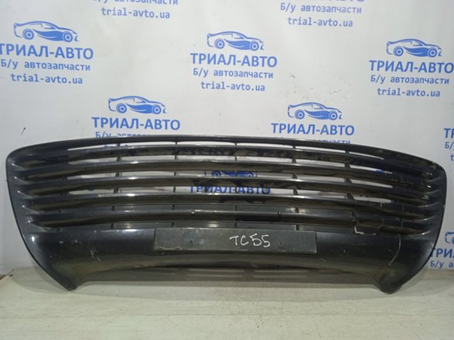 Решітка переднього бампера, центральна 5311206260 TOYOTA