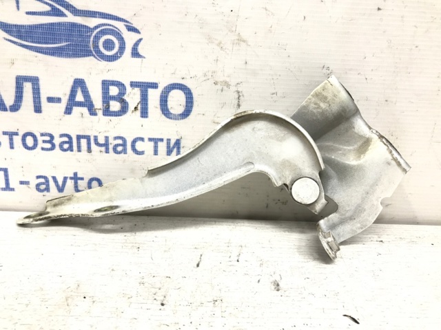 Шарнір капота лівий 5342005080 TOYOTA