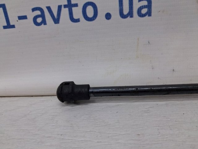 Амортизатор під капот 534400E010 TOYOTA