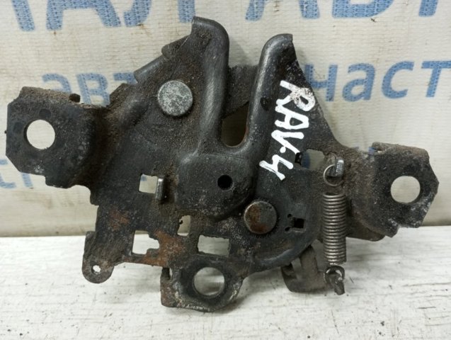 Замок кришки капота 5351042070 TOYOTA