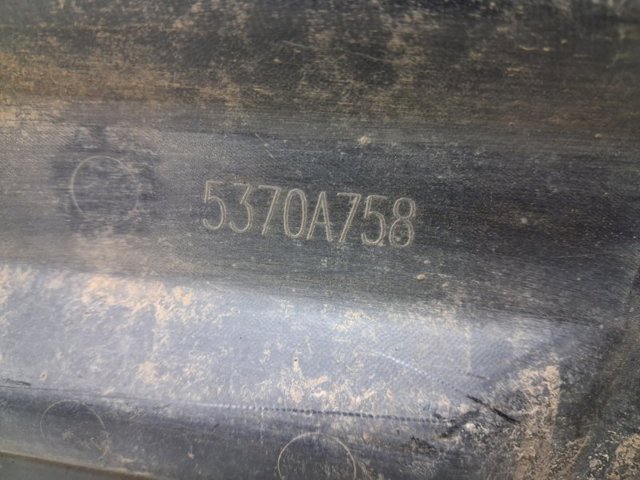 Підкрилок заднього крила, правий 5370A758 MITSUBISHI