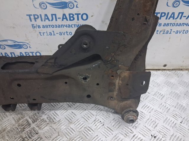 Передня балка 54400BB50B NISSAN