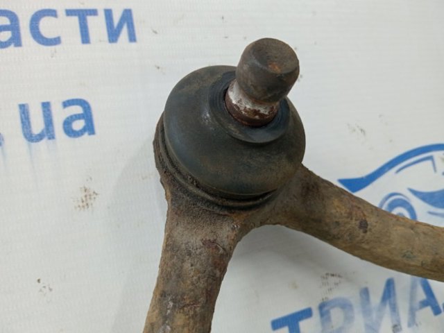 Важіль передньої підвіски верхній, правий 544203E001 HYUNDAI