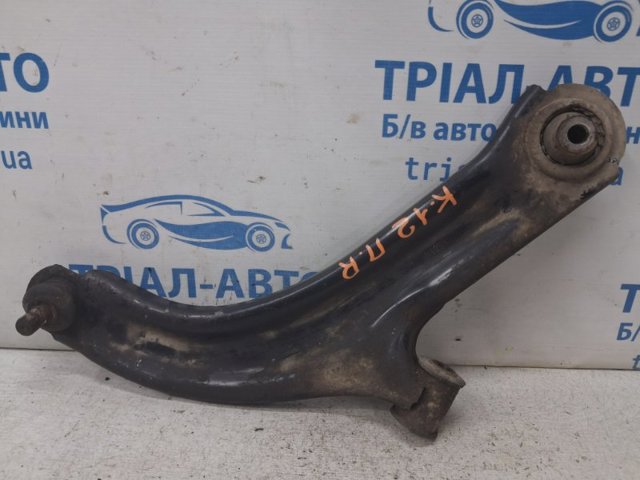Правий важіль передній нижній підвіски 54500AX600 NISSAN