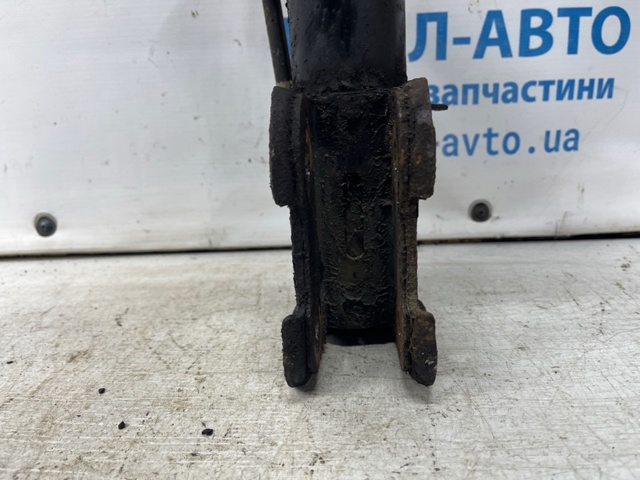 Ліва передня стійка 546502B510 HYUNDAI