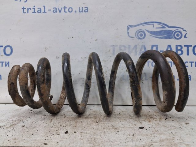 Пружина передньої підвіски Хендай Соната 5