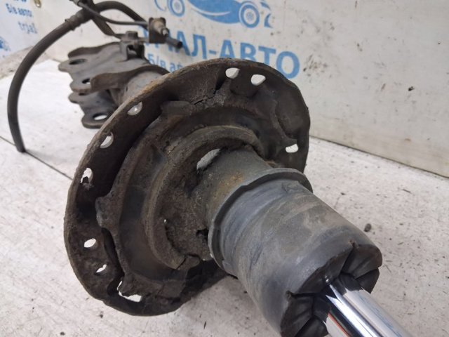 Стійка передня права 54660F1020 HYUNDAI