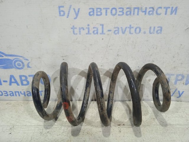 Пружина підвіски задня 550201KD0A NISSAN