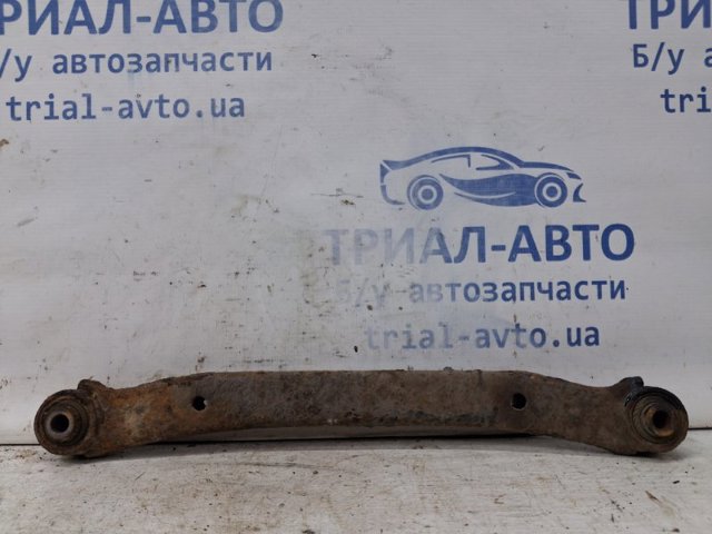 Важіль задньої підвіски поперечний 551001H000 HYUNDAI