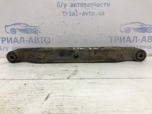 Важіль задньої підвіски нижній, лівий 55111JG00B NISSAN