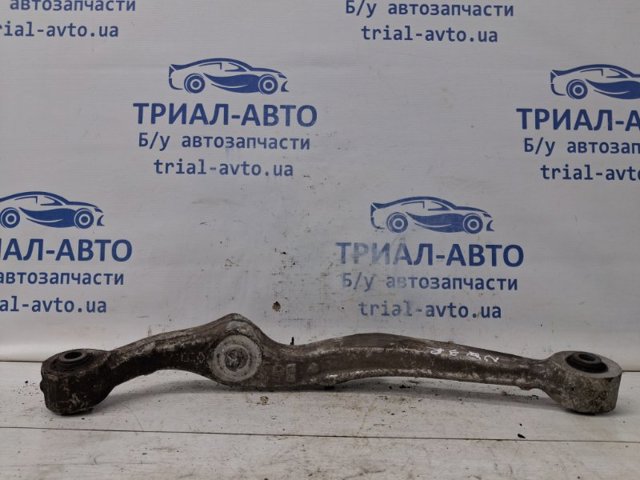 Балансир підвіски задній правий 55120JD000 NISSAN