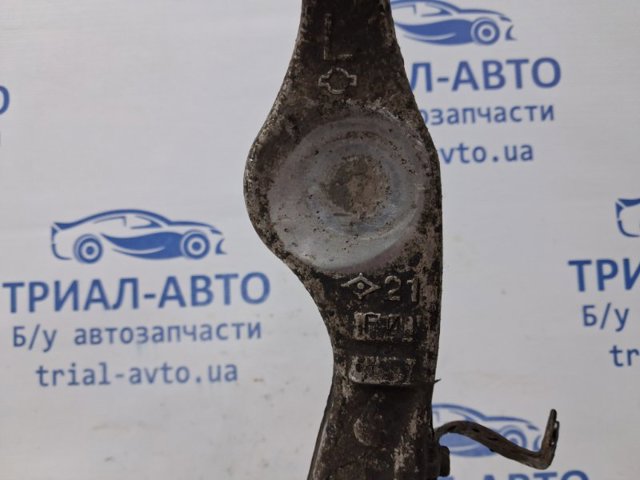 Балансир підвіски задній лівий 55121JD000 NISSAN
