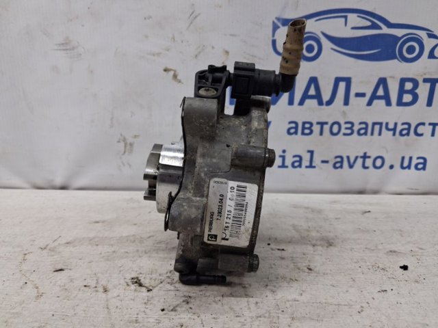 Насос вакуумний 55205446 FIAT