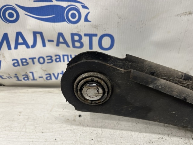 Важіль задньої підвіски нижній, лівий 55210G2100 HYUNDAI