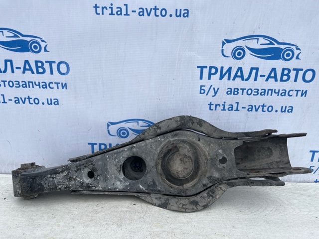 Важіль/тяга задньої підвіски подовжній нижній, лівий/правий 55220C5050 HYUNDAI
