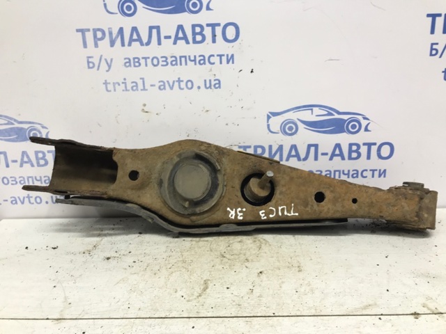 Балансир задній нижній, правий 55220D3050 HYUNDAI
