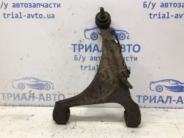 Верхній важіль задньої підвіски правий 552402P000 HYUNDAI