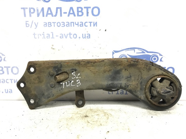 Важіль/тяга задньої підвіски подовжній нижній, лівий 55270D3050 HYUNDAI