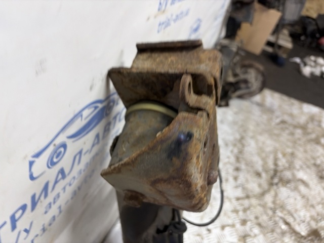 Кронштейн задньої балки 55316AX600 NISSAN