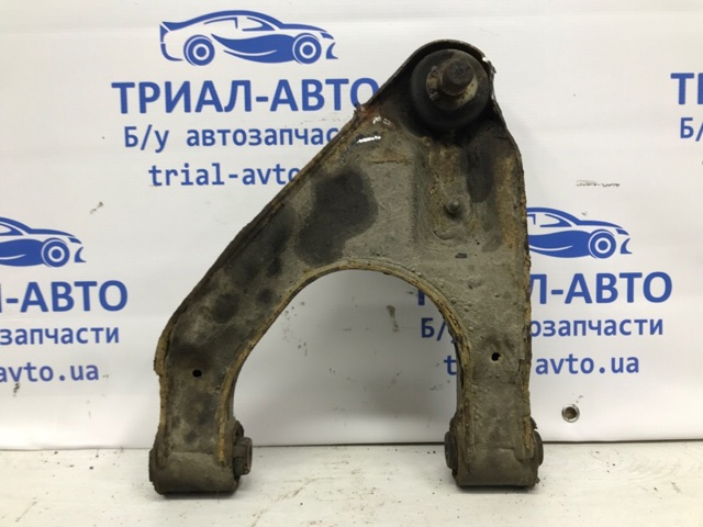 Важіль підвіски задній лівий 55502EB300 NISSAN