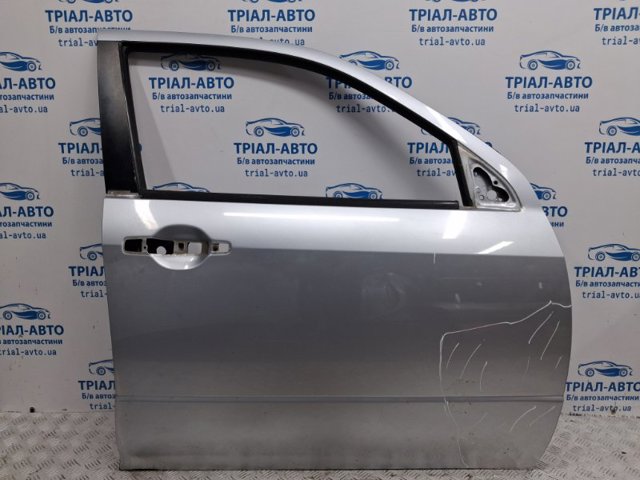 Дверка передня права 5700A122 MITSUBISHI