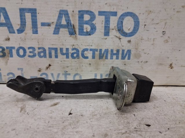 Обмежувач відкриття дверей, передній 5702A007 MITSUBISHI