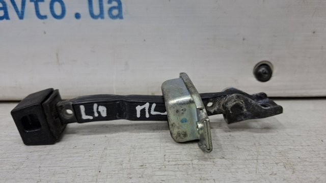 Обмежувач відкриття дверей, задній 5702A040 MITSUBISHI