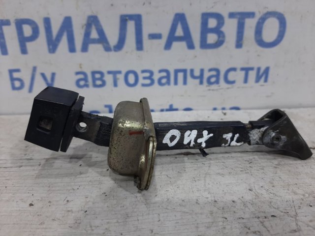 Обмежувач відкриття дверей, задній 5702A076 MITSUBISHI