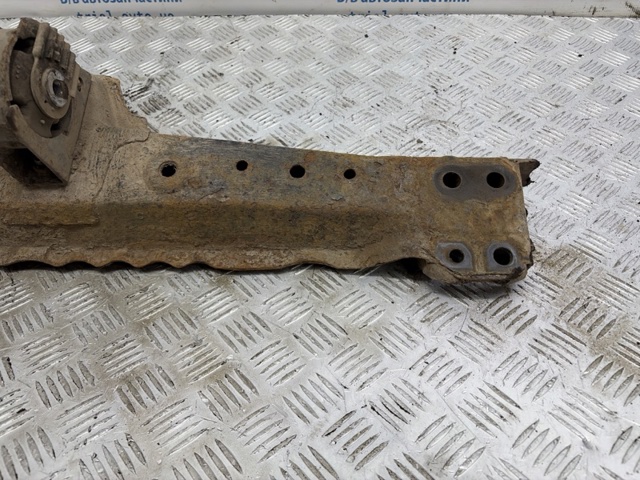 Балка під радіатор нижня 5710442061 TOYOTA