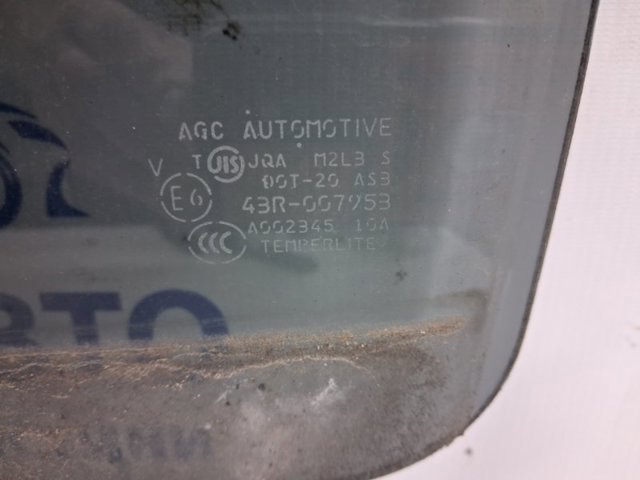 Скло задніх дверей, лівих 5736A253 MITSUBISHI
