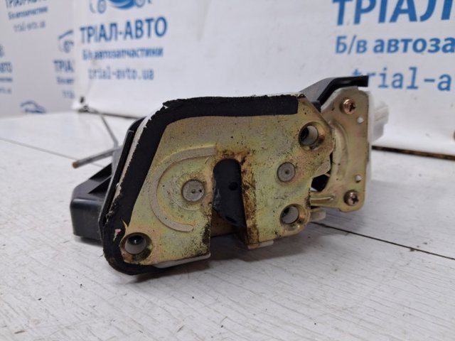 Замок задньої дверї, правої 5745A128 MITSUBISHI