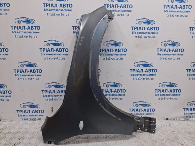 Переднє праве крило 5761065J10 SUZUKI