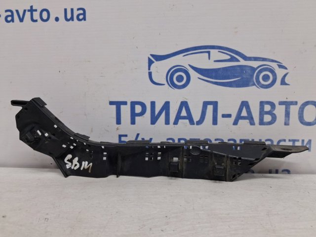 Кронштейн бампера переднього, зовнішній правий 57707AJ260 SUBARU