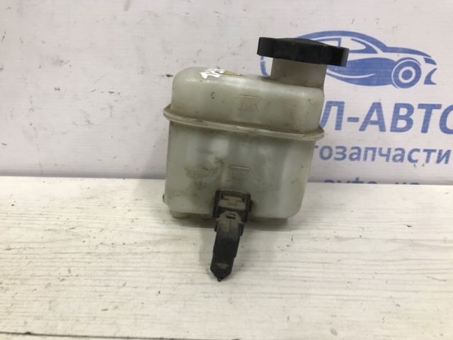 Бачок ГГЦ 585112B500 HYUNDAI