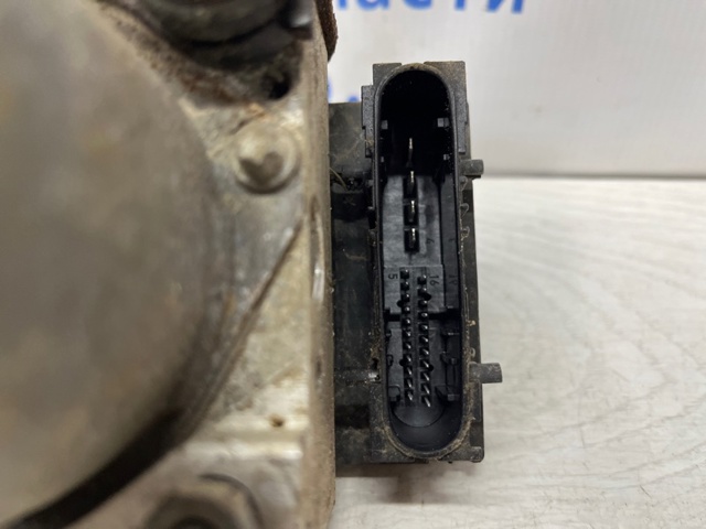 Блок управління АБС (ABS) 589202L300 HYUNDAI