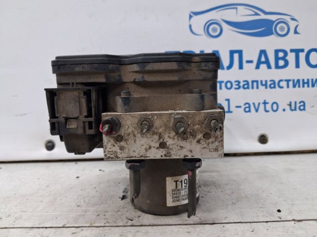 Блок управління АБС (ABS) 589202W980 HYUNDAI